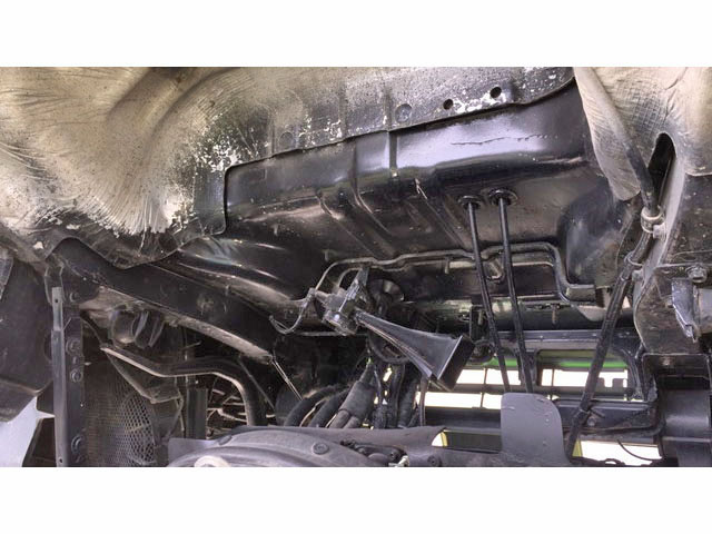 いすゞフォワードミキサー車（コンクリートミキサー）中型（4t）[写真13]