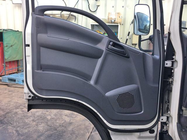 いすゞエルフ冷凍車（冷蔵車）小型（2t・3t）[写真27]