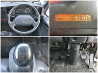 いすゞエルフ冷凍車（冷蔵車）小型（2t・3t）[写真33]