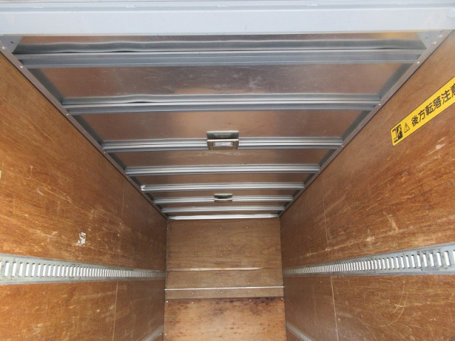 日野デュトロアルミバン小型（2t・3t）[写真11]