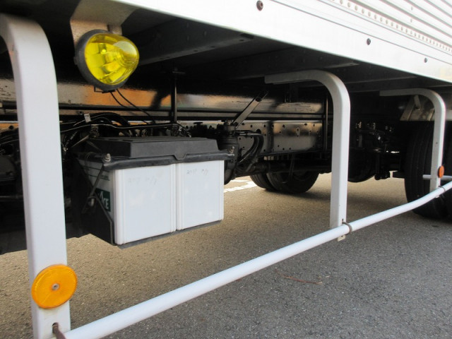 日野デュトロアルミバン小型（2t・3t）[写真20]