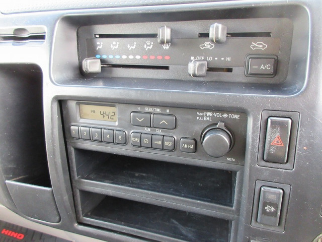 日野デュトロアルミバン小型（2t・3t）[写真36]