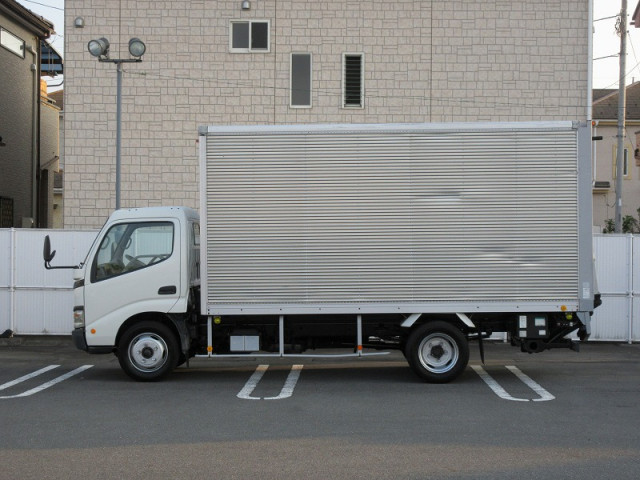 日野デュトロアルミバン小型（2t・3t）[写真04]