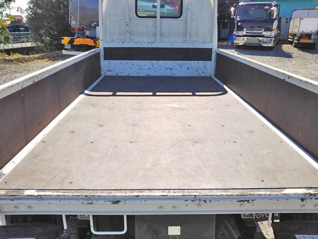トヨタダイナ平ボディ小型（2t・3t）[写真13]