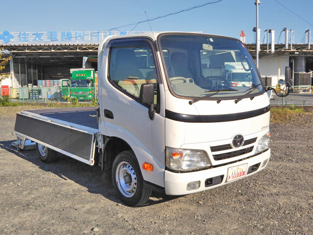 トヨタダイナ平ボディ小型（2t・3t）[写真03]