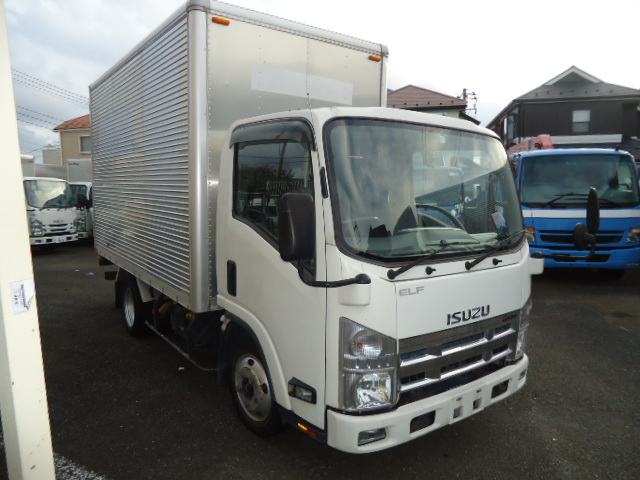 いすゞエルフアルミバン小型（2t・3t）[写真02]
