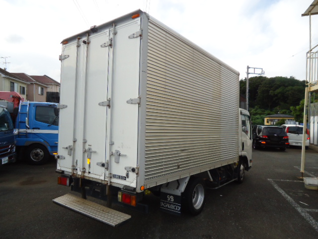 いすゞエルフアルミバン小型（2t・3t）[写真04]