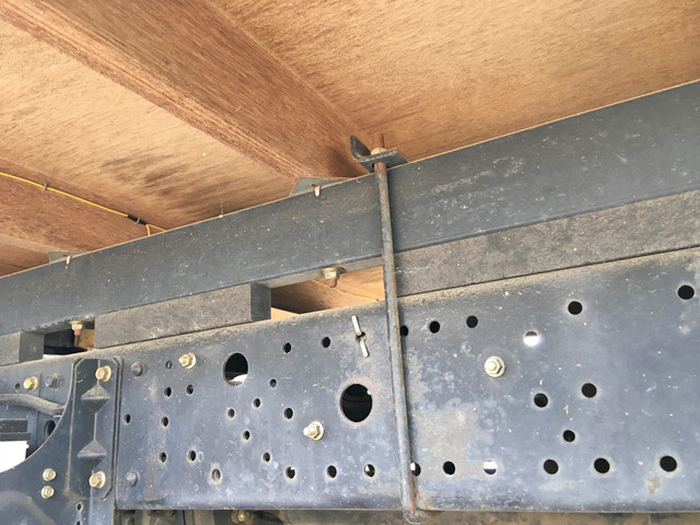 三菱ふそうキャンター幌車小型（2t・3t）[写真25]