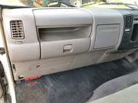 日野デュトロパネルバン小型（2t・3t）[写真32]