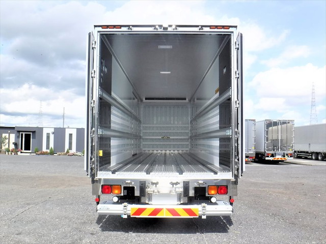 三菱ふそうスーパーグレート冷凍車（冷蔵車）大型（10t）[写真10]