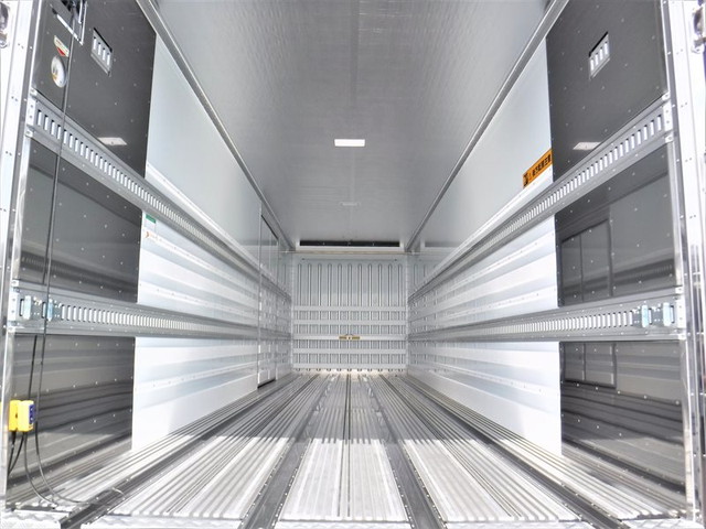 三菱ふそうスーパーグレート冷凍車（冷蔵車）大型（10t）[写真11]