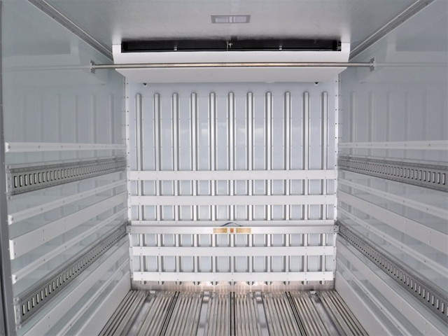 三菱ふそうスーパーグレート冷凍車（冷蔵車）大型（10t）[写真12]