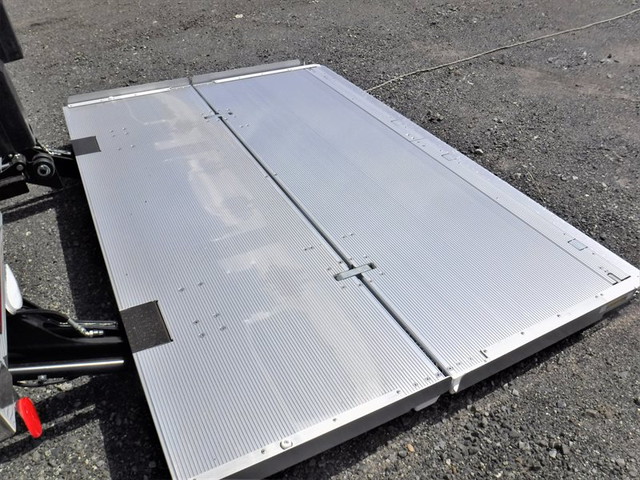 三菱ふそうスーパーグレート冷凍車（冷蔵車）大型（10t）[写真15]