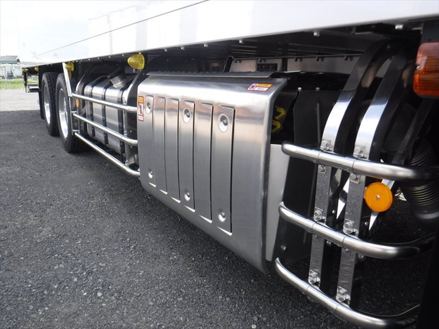 三菱ふそうスーパーグレート冷凍車（冷蔵車）大型（10t）[写真18]