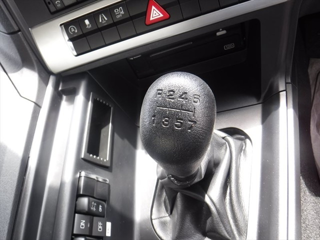 三菱ふそうスーパーグレート冷凍車（冷蔵車）大型（10t）[写真28]