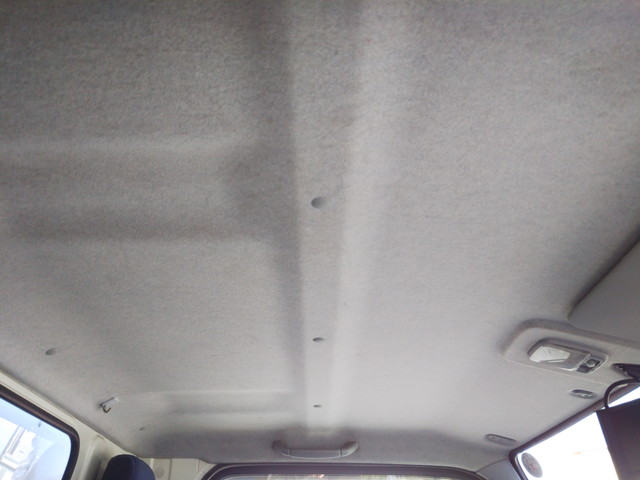 三菱ふそうキャンターガッツアルミバン小型（2t・3t）[写真31]