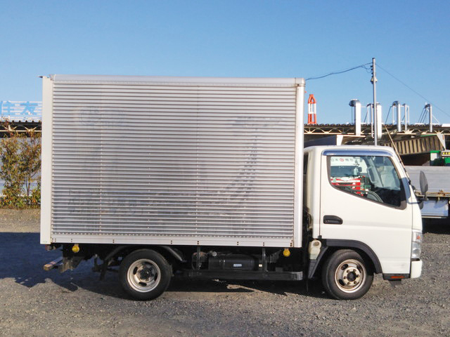 三菱ふそうキャンターガッツアルミバン小型（2t・3t）[写真06]