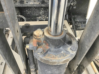 いすゞフォワードダンプ中型（4t）[写真12]