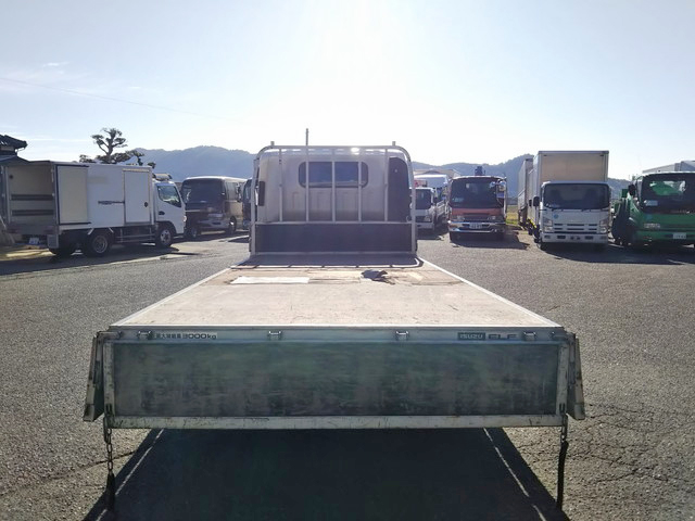 いすゞエルフ平ボディ小型（2t・3t）[写真10]