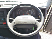 いすゞエルフ平ボディ小型（2t・3t）[写真37]