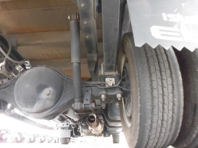 いすゞエルフ平ボディ小型（2t・3t）[写真10]