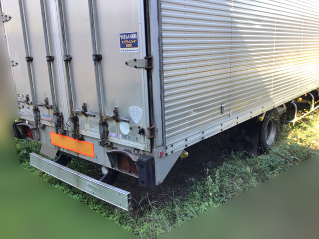 三菱ふそうファイターアルミバン中型（4t）[写真05]