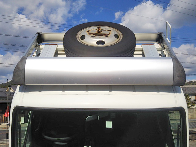 三菱ふそうキャンターアルミバン小型（2t・3t）[写真10]