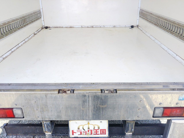 三菱ふそうキャンターアルミバン小型（2t・3t）[写真15]