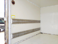 三菱ふそうキャンターアルミバン小型（2t・3t）[写真16]