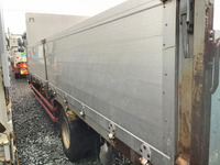 いすゞフォワードアルミブロック中型（4t）[写真06]