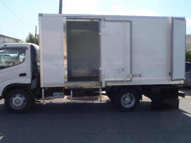 日野デュトロパネルバン小型（2t・3t）[写真09]