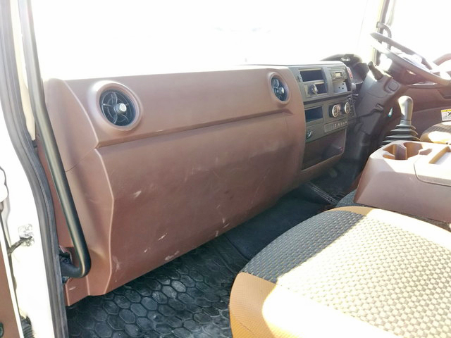 日野レンジャーアルミウイング中型（4t）[写真31]