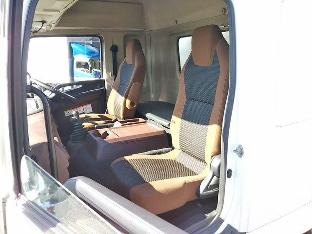 日野レンジャーアルミウイング中型（4t）[写真32]