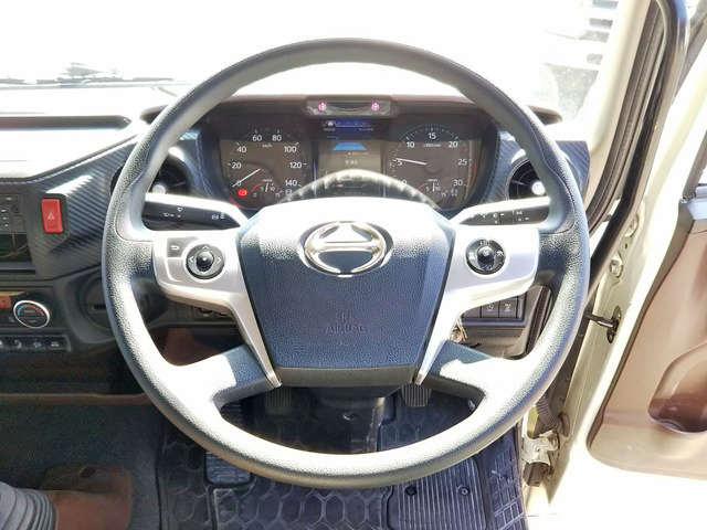 日野レンジャーアルミウイング中型（4t）[写真37]