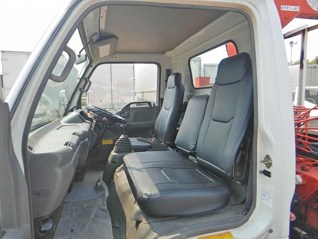 いすゞエルフセルフクレーン3段小型（2t・3t）[写真10]