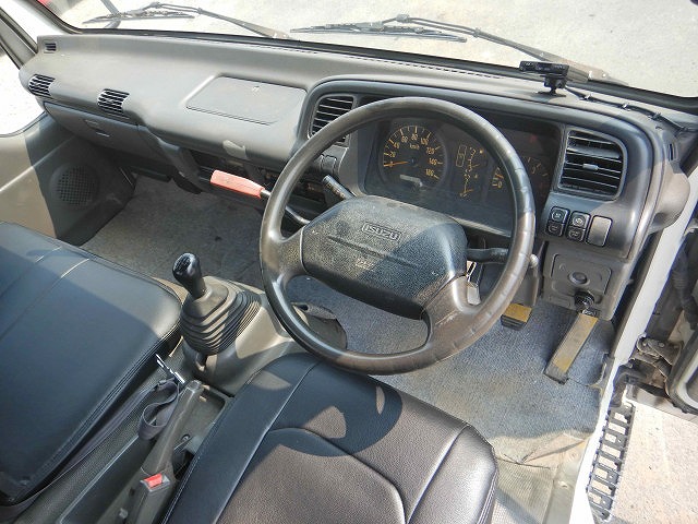 いすゞエルフセルフクレーン3段小型（2t・3t）[写真11]