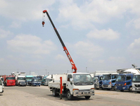 いすゞエルフセルフクレーン3段小型（2t・3t）[写真02]