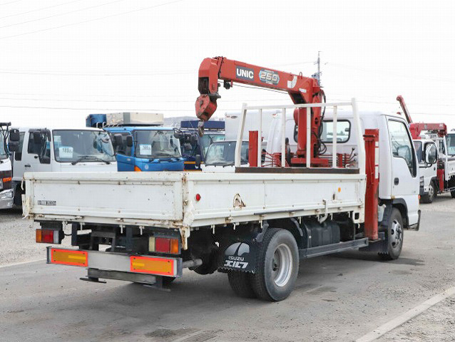 いすゞエルフセルフクレーン3段小型（2t・3t）[写真03]