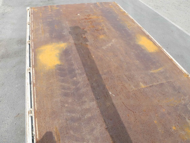 いすゞエルフセルフクレーン3段小型（2t・3t）[写真06]