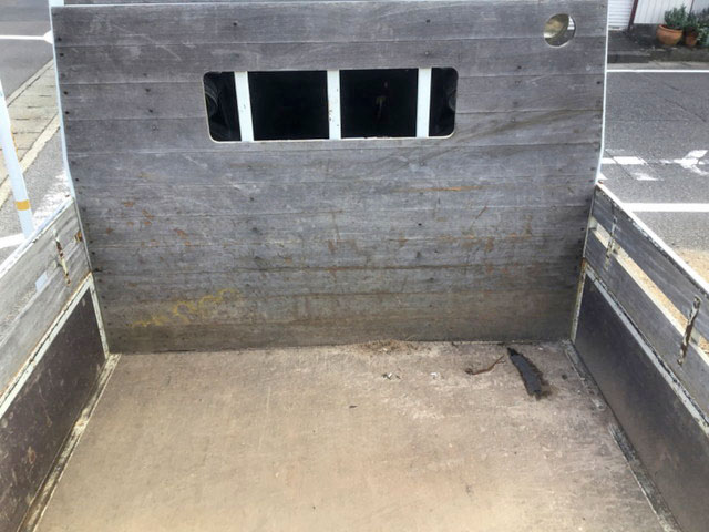 三菱ふそうキャンター平ボディ小型（2t・3t）[写真11]