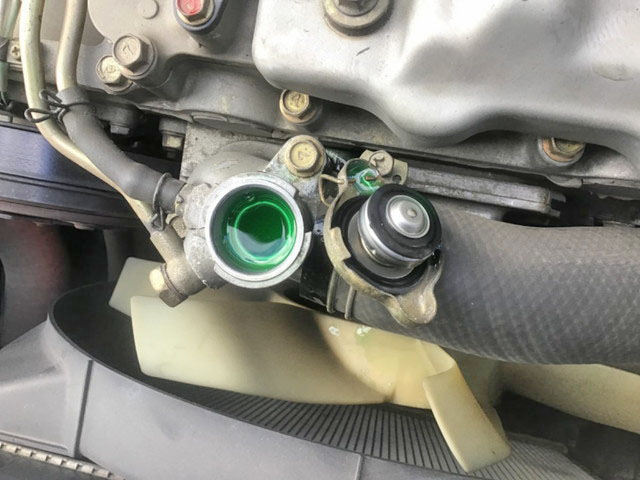 三菱ふそうキャンター平ボディ小型（2t・3t）[写真14]