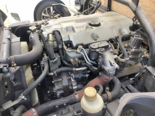 三菱ふそうキャンター平ボディ小型（2t・3t）[写真18]