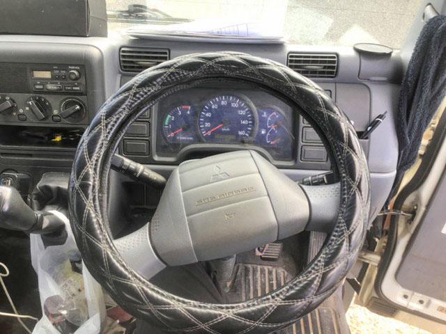 三菱ふそうキャンター平ボディ小型（2t・3t）[写真25]