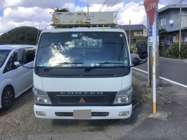 三菱ふそうキャンター平ボディ小型（2t・3t）[写真07]