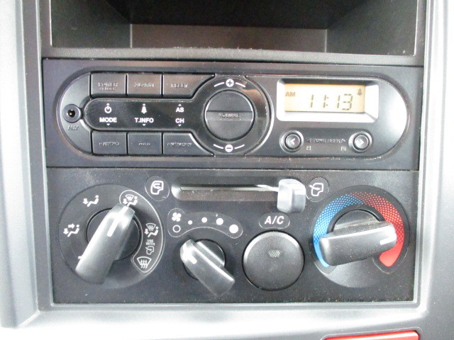 いすゞエルフ平ボディ小型（2t・3t）[写真11]