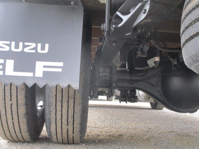 いすゞエルフ平ボディ小型（2t・3t）[写真07]