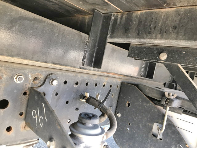 いすゞエルフアルミブロック小型（2t・3t）[写真19]