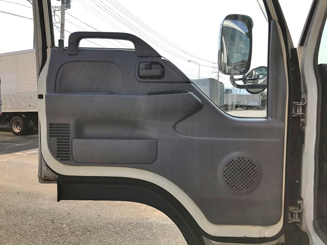 いすゞエルフアルミバン小型（2t・3t）[写真27]