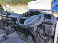 いすゞエルフアルミバン小型（2t・3t）[写真30]