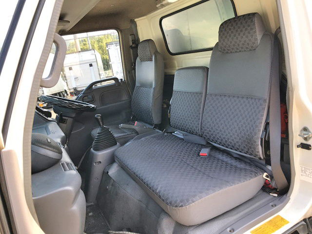 いすゞエルフアルミバン小型（2t・3t）[写真31]